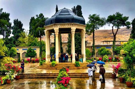 آیین بزرگداشت حافظ شیرازی برگزار می‌شود