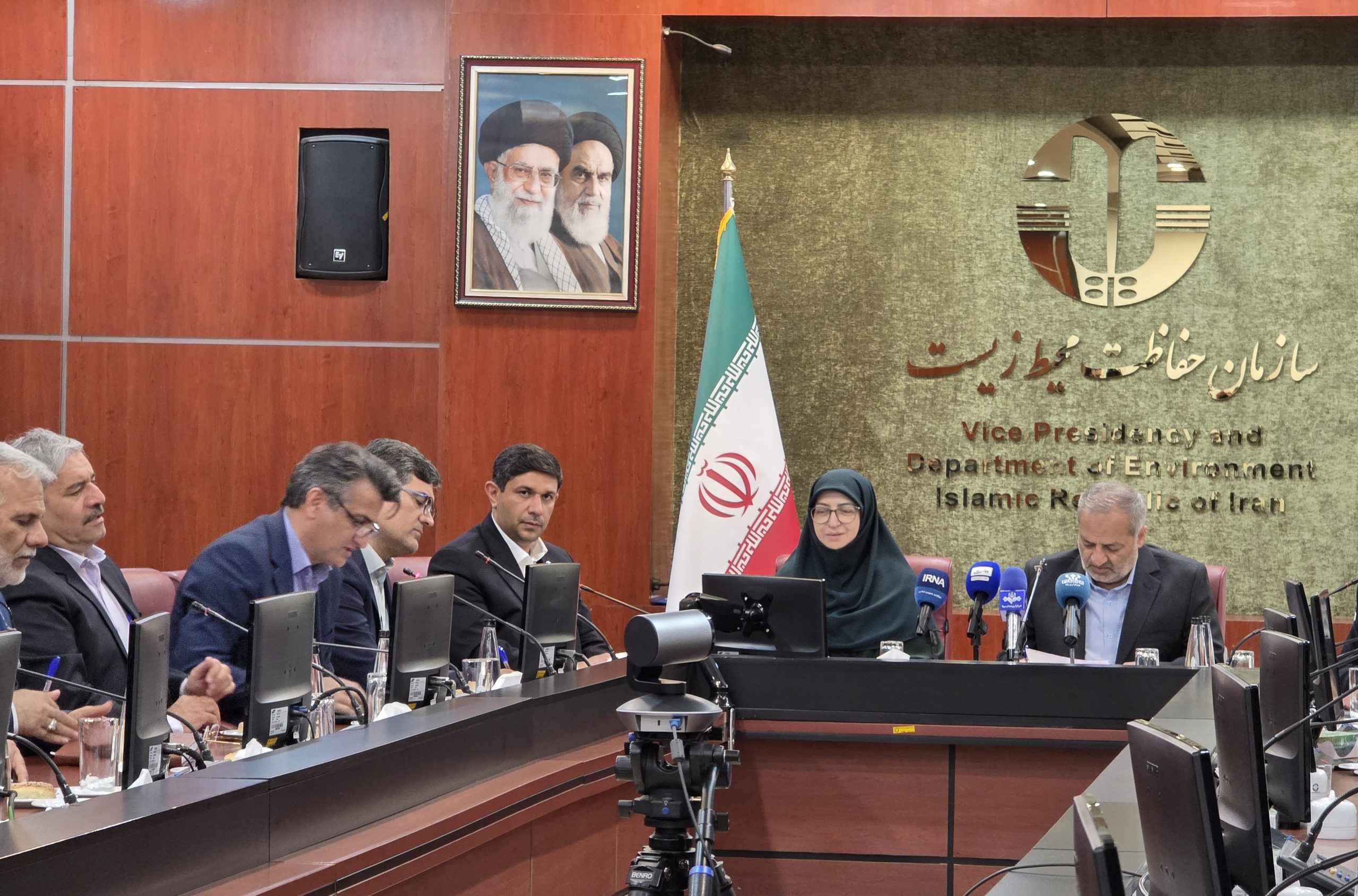 نخستین رویداد محیط زیستی ویژه دانش‌آموزان محیط‌یار، یادواره دانش‌آموزان شهید مدرسه شجره طیبه میناب برگزار شد